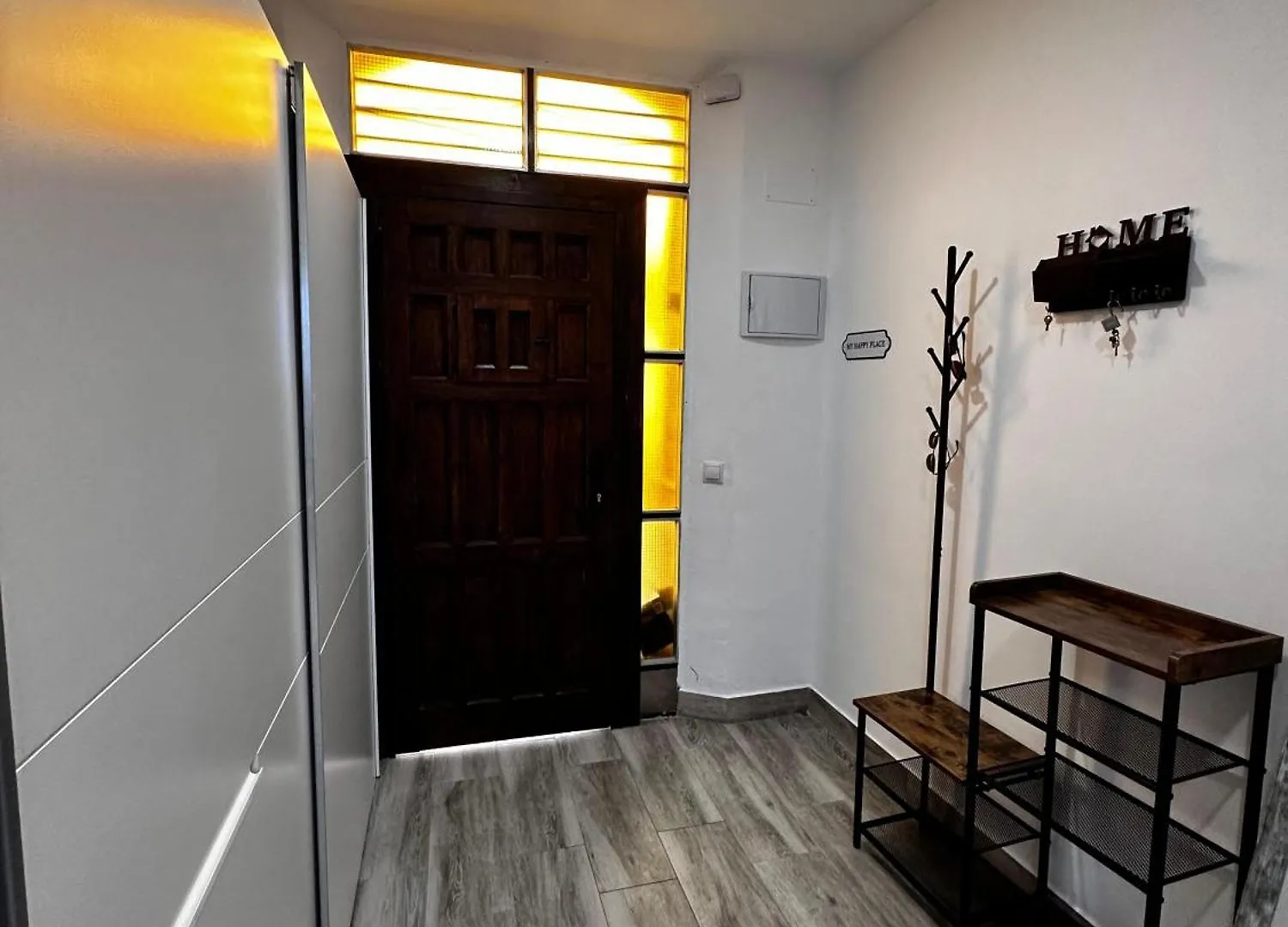 Amplia Casa Entera Con Patio Y Terraza Para Familia Y Grupo De Amigos Málaga España