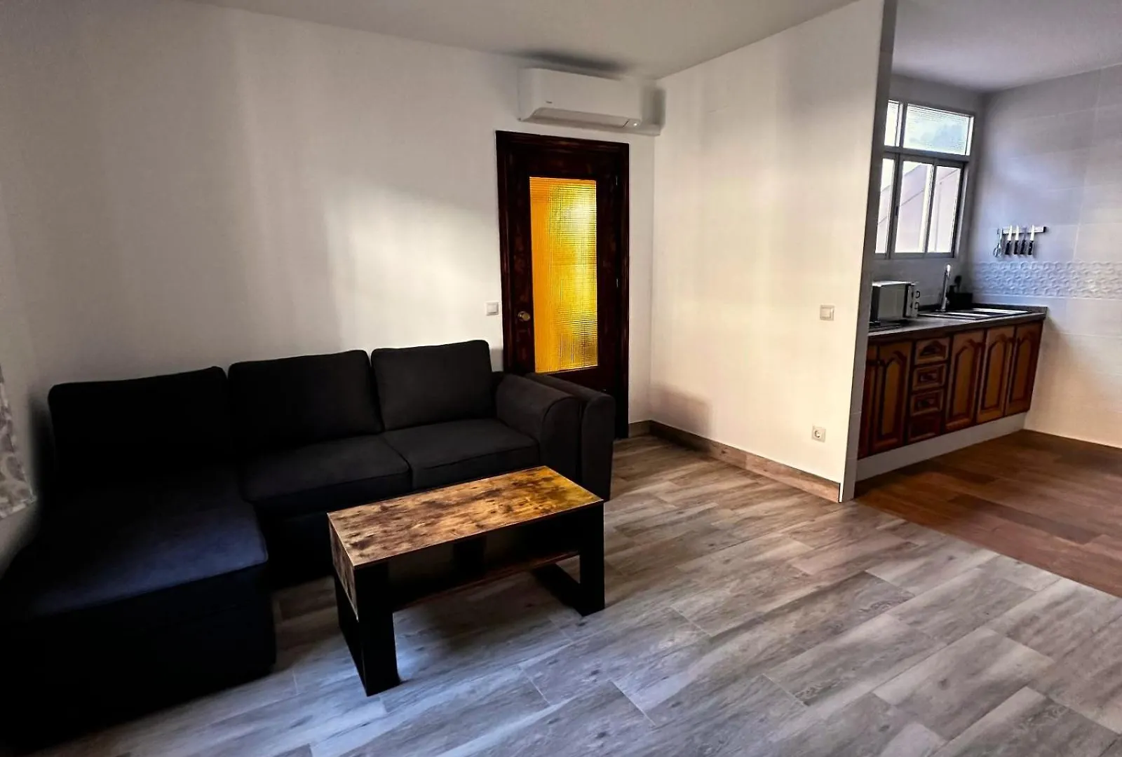 Holiday home Amplia Casa Entera Con Patio Y Terraza Para Familia Y Grupo De Amigos Malaga Spain